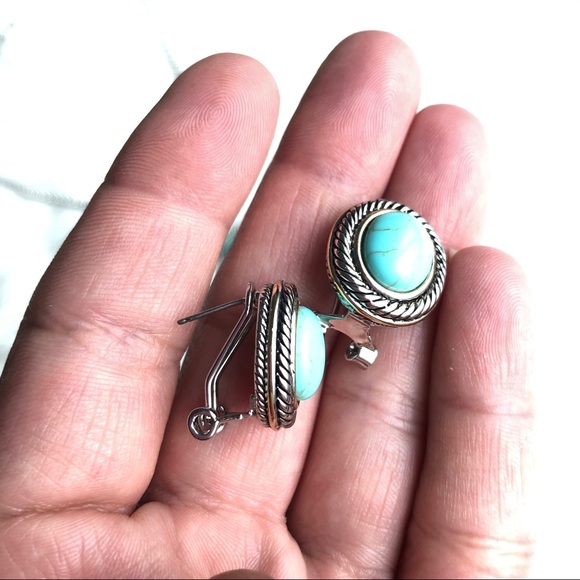 Turquoise Necklace and Earrings Jewelry Set -Round - Picture 5 of 5